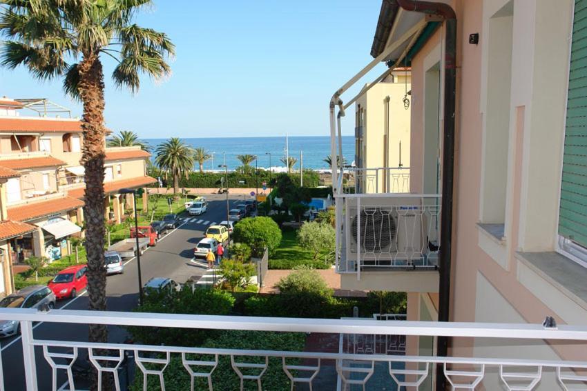 Ligure Residence Borgio Verezzi Exterior photo